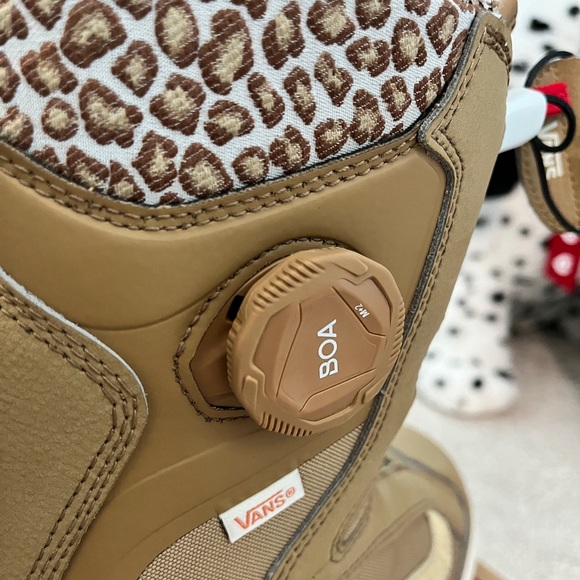 Vans Encore Pro Women’s Snowboarding Boots - Picture 2 of 9